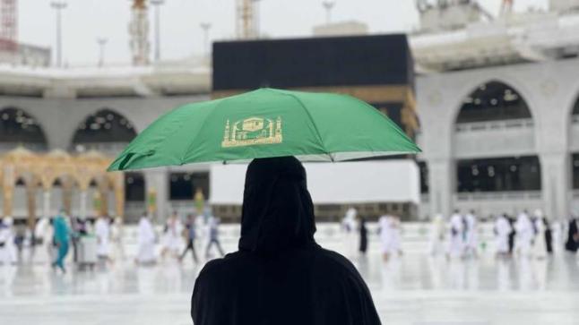 إلغاء شرط وجود محرم مع المرأة لأداء العمرة