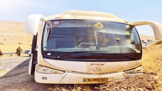 ست إصابات في استهداف حافلة إسرائيلية في غور الأردن بينهم حالة خطيرة