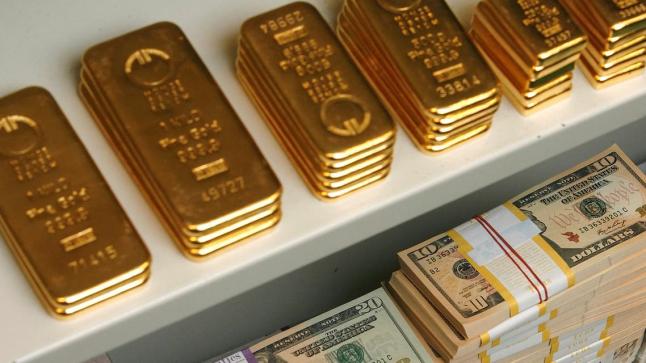 اعرف أسباب ارتفاع الذهب وانخفاض سعر الدولار