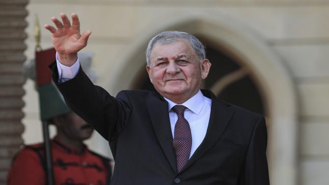 الرئيس العراقي يأمر بسن قوانين جديدة لفئتين من الشعب